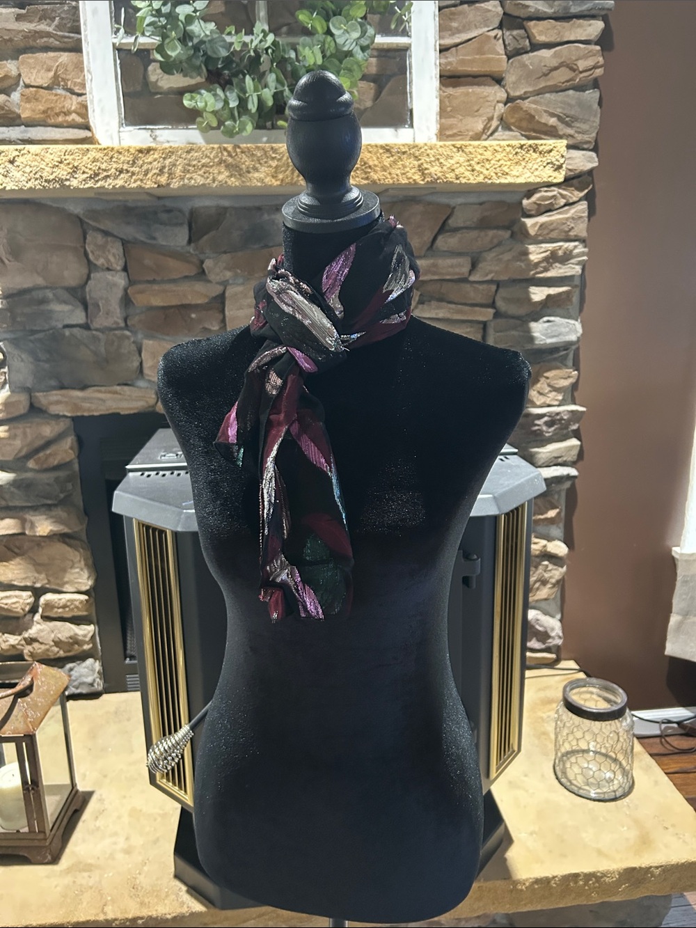 Vintage Women's Multi-Color Leaf Print Scarf - Stylish Accessory